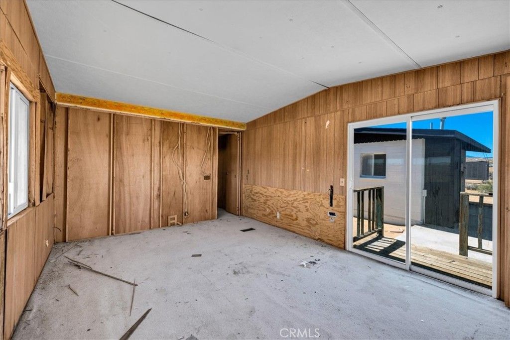 Image 15 of property listing at 60650 Winters, Landers, CA 92285