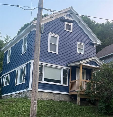 2 Valley St, Adams, MA 01220