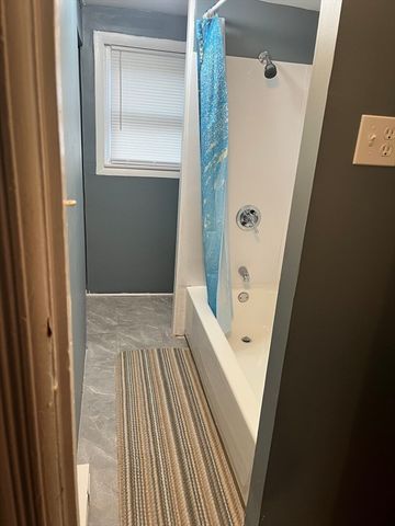 2 Valley St, Adams, MA 01220