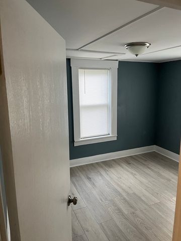 2 Valley St, Adams, MA 01220