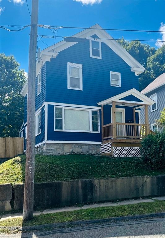 2 Valley St, Adams, MA 01220