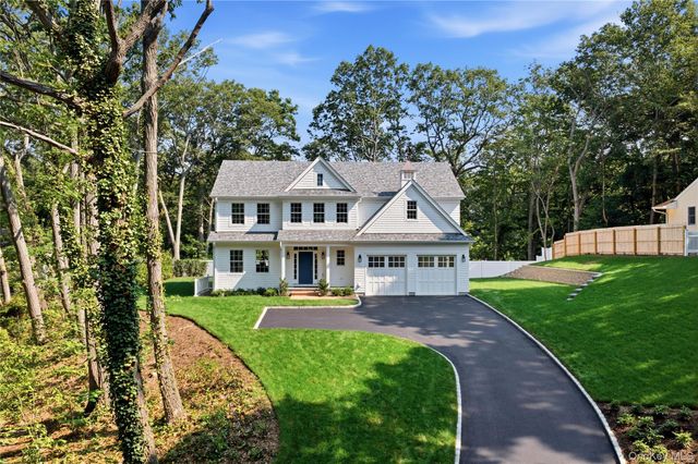 5 Glen Way, Cold Spring Harbor, NY 11724