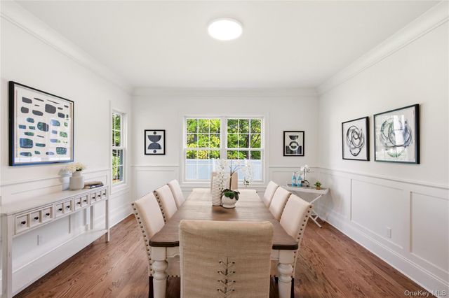 5 Glen Way, Cold Spring Harbor, NY 11724