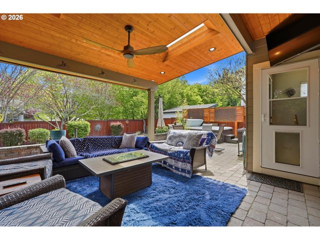 140 N ARGYLE Ct, Newberg, OR 97132