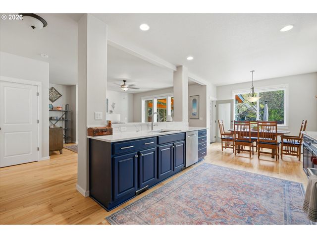 140 N ARGYLE Ct, Newberg, OR 97132