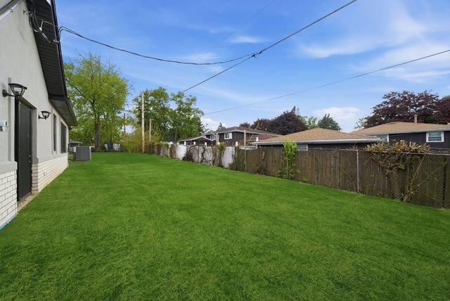 10718 S Worth Avenue, Worth, IL 60482