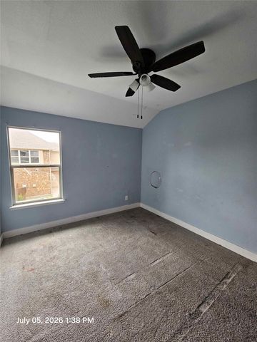 200 Burnett Drive, Lavon, TX 75166