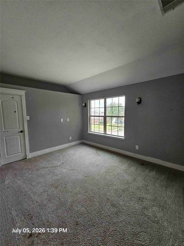 200 Burnett Drive, Lavon, TX 75166