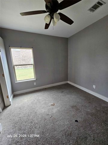 200 Burnett Drive, Lavon, TX 75166