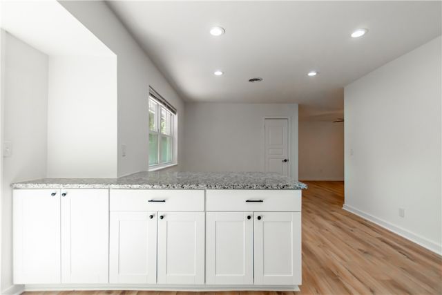 2332 S Clover Drive, Fayetteville, AR 72701