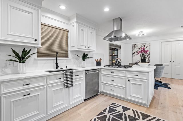 10911 Riverview Drive, Houston, TX 77042