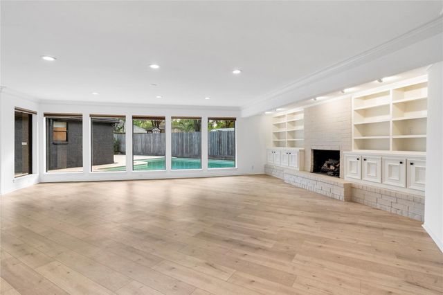 10911 Riverview Drive, Houston, TX 77042