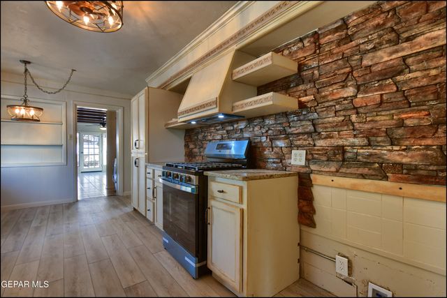 825 GALLOWAY Drive, El Paso, TX 79902