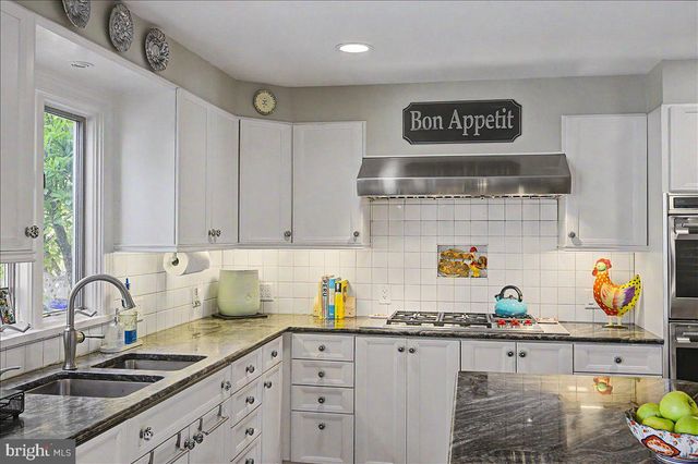 3521 N SUGAN RD, New Hope, PA 18938