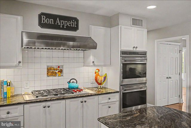 3521 N SUGAN RD, New Hope, PA 18938