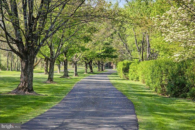 3521 N SUGAN RD, New Hope, PA 18938