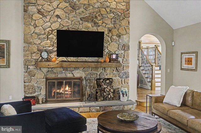 3521 N SUGAN RD, New Hope, PA 18938