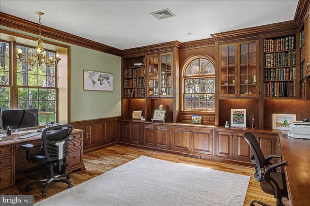 3521 N SUGAN RD, New Hope, PA 18938