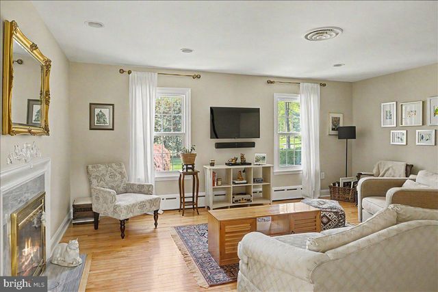 3521 N SUGAN RD, New Hope, PA 18938