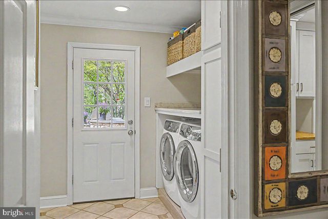 3521 N SUGAN RD, New Hope, PA 18938