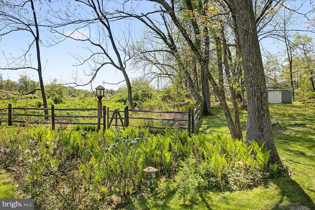 3521 N SUGAN RD, New Hope, PA 18938