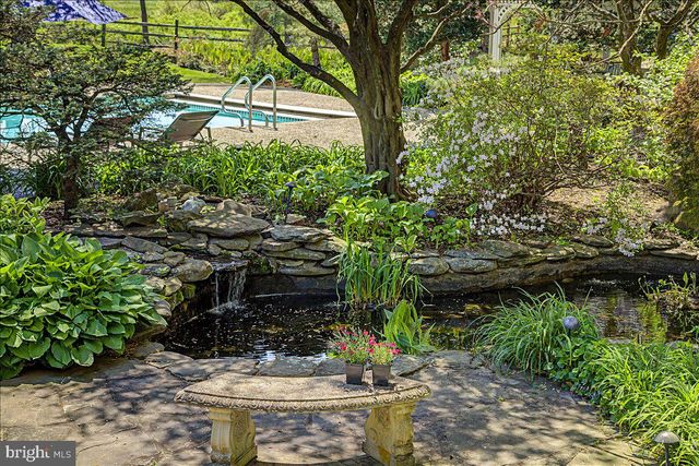 3521 N SUGAN RD, New Hope, PA 18938