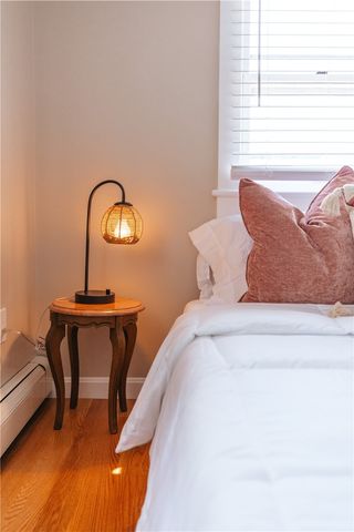 28 Dixon Street, Newport, RI 02840