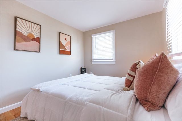 28 Dixon Street, Newport, RI 02840