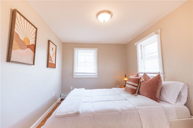 28 Dixon Street, Newport, RI 02840