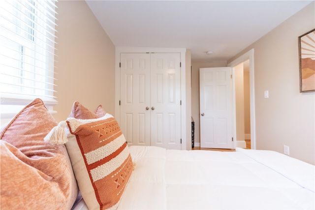 28 Dixon Street, Newport, RI 02840