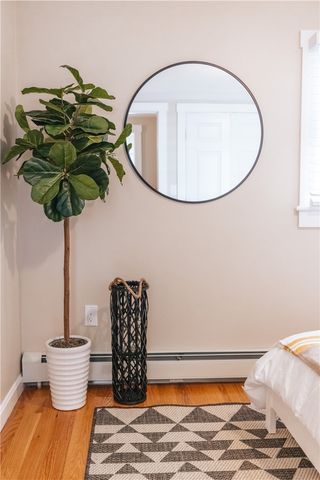 28 Dixon Street, Newport, RI 02840