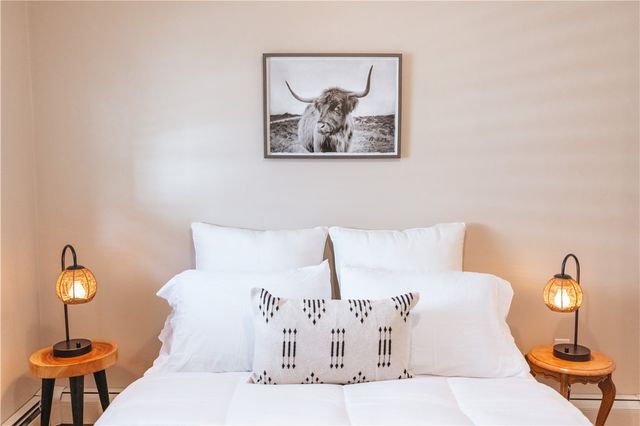 28 Dixon Street, Newport, RI 02840