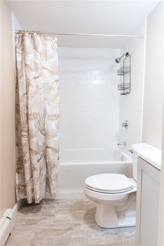 28 Dixon Street, Newport, RI 02840