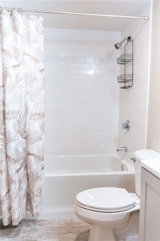 28 Dixon Street, Newport, RI 02840