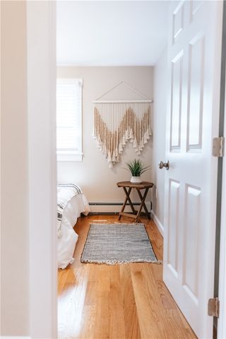 28 Dixon Street, Newport, RI 02840