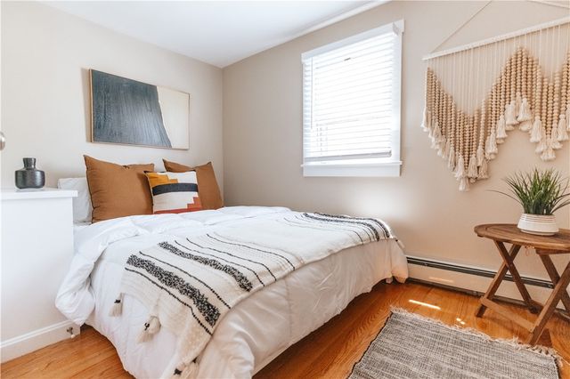 28 Dixon Street, Newport, RI 02840