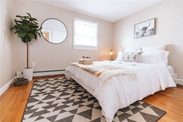 28 Dixon Street, Newport, RI 02840