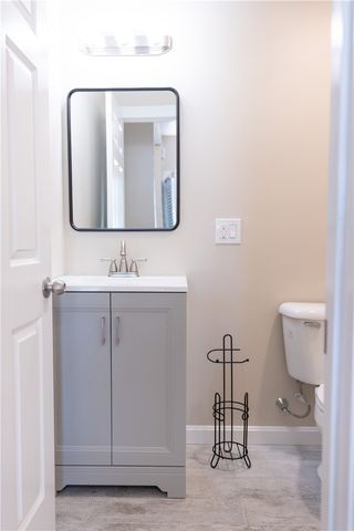 28 Dixon Street, Newport, RI 02840