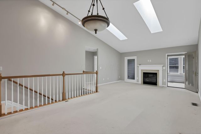 5530 Brighton Hill Lane, Dublin, OH 43016
