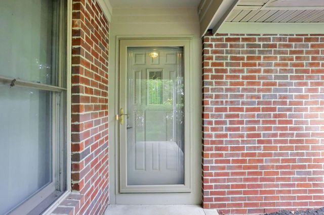 5530 Brighton Hill Lane, Dublin, OH 43016