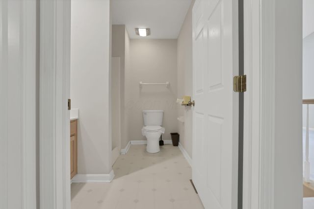 5530 Brighton Hill Lane, Dublin, OH 43016