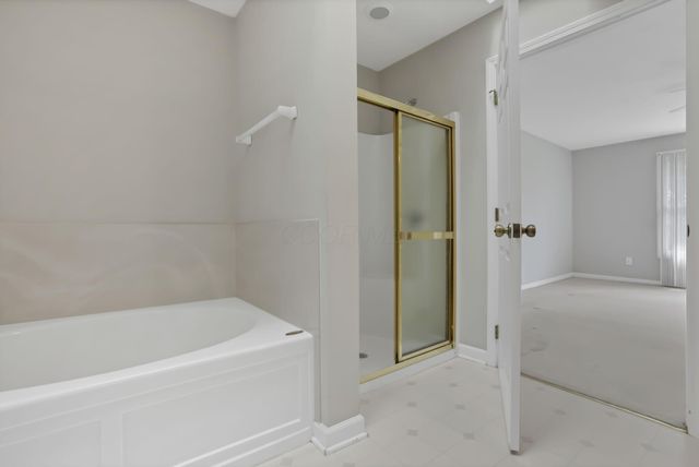 5530 Brighton Hill Lane, Dublin, OH 43016