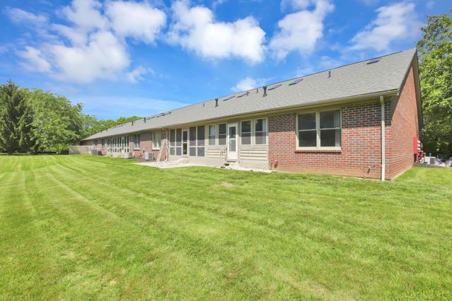 5530 Brighton Hill Lane, Dublin, OH 43016