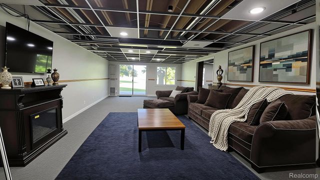6790 Hinchey Road, Putnam Township, MI 48169