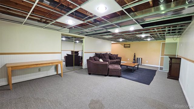 6790 Hinchey Road, Putnam Township, MI 48169