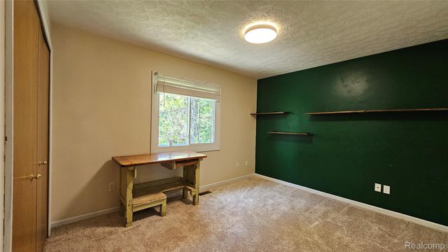 6790 Hinchey Road, Putnam Township, MI 48169