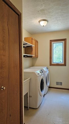 6790 Hinchey Road, Putnam Township, MI 48169