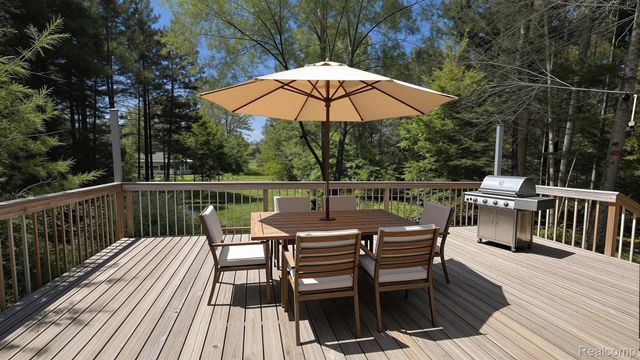 6790 Hinchey Road, Putnam Township, MI 48169