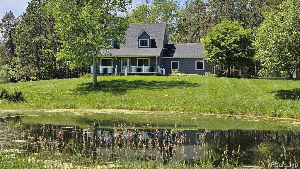 6790 Hinchey Road, Putnam Township, MI 48169