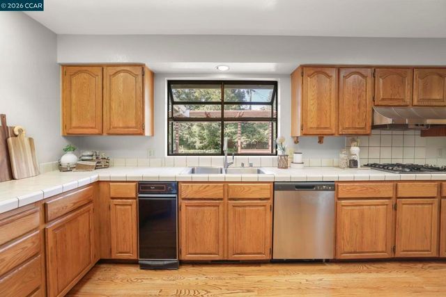 3181 3181 Santa Maria Drive, Concord, CA 94518